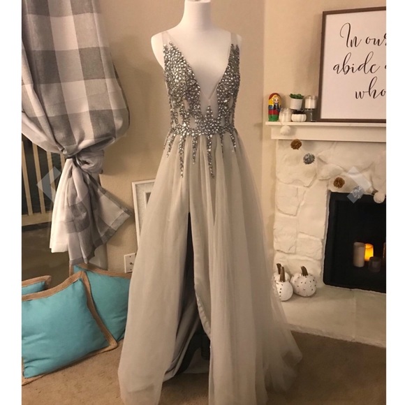 Grey Sequin beaded Prom dress - Picture 5 of 8